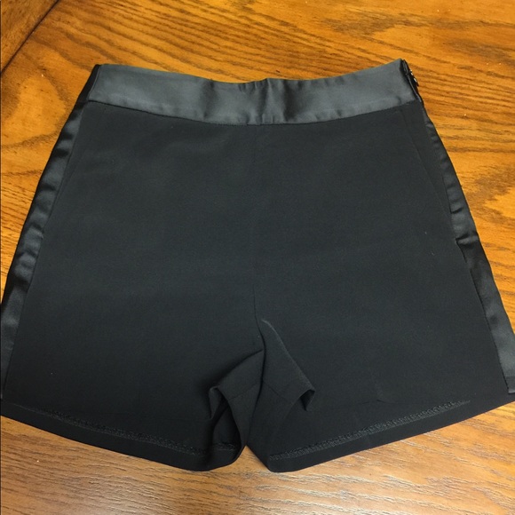 Express Pants - Tuxedo Style Sexy Shorts